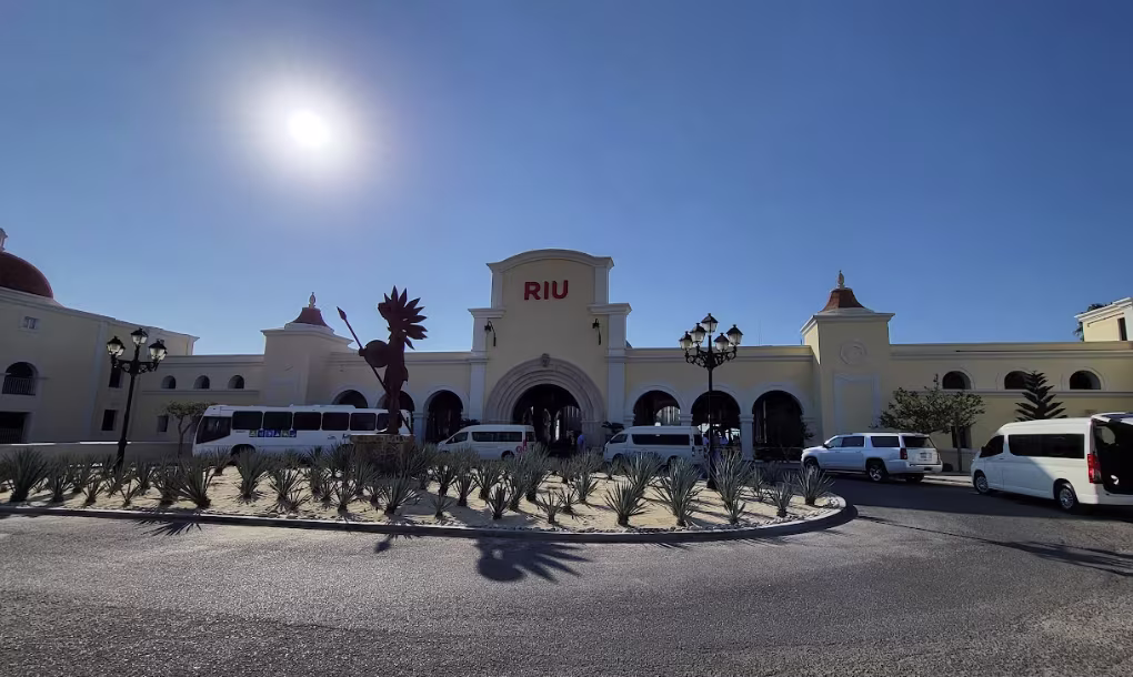 RIU Cabo Airport Shuttle