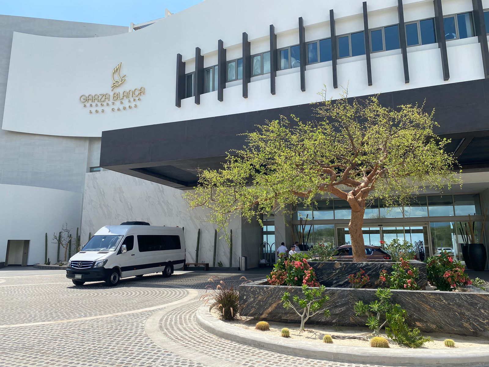 Garza Blanca Shuttle