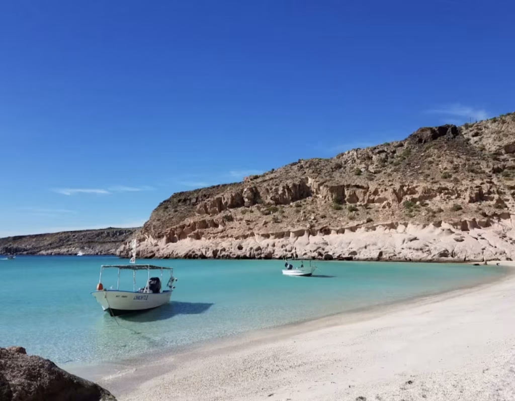 Playa Ensenada Grande in La Paz on Isla Espiritu Santo