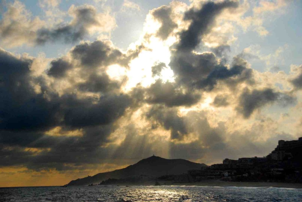 things to do in los cabos in august