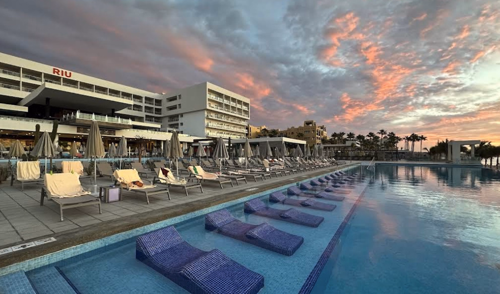 RIU Baja California Cabo Airport Shuttle