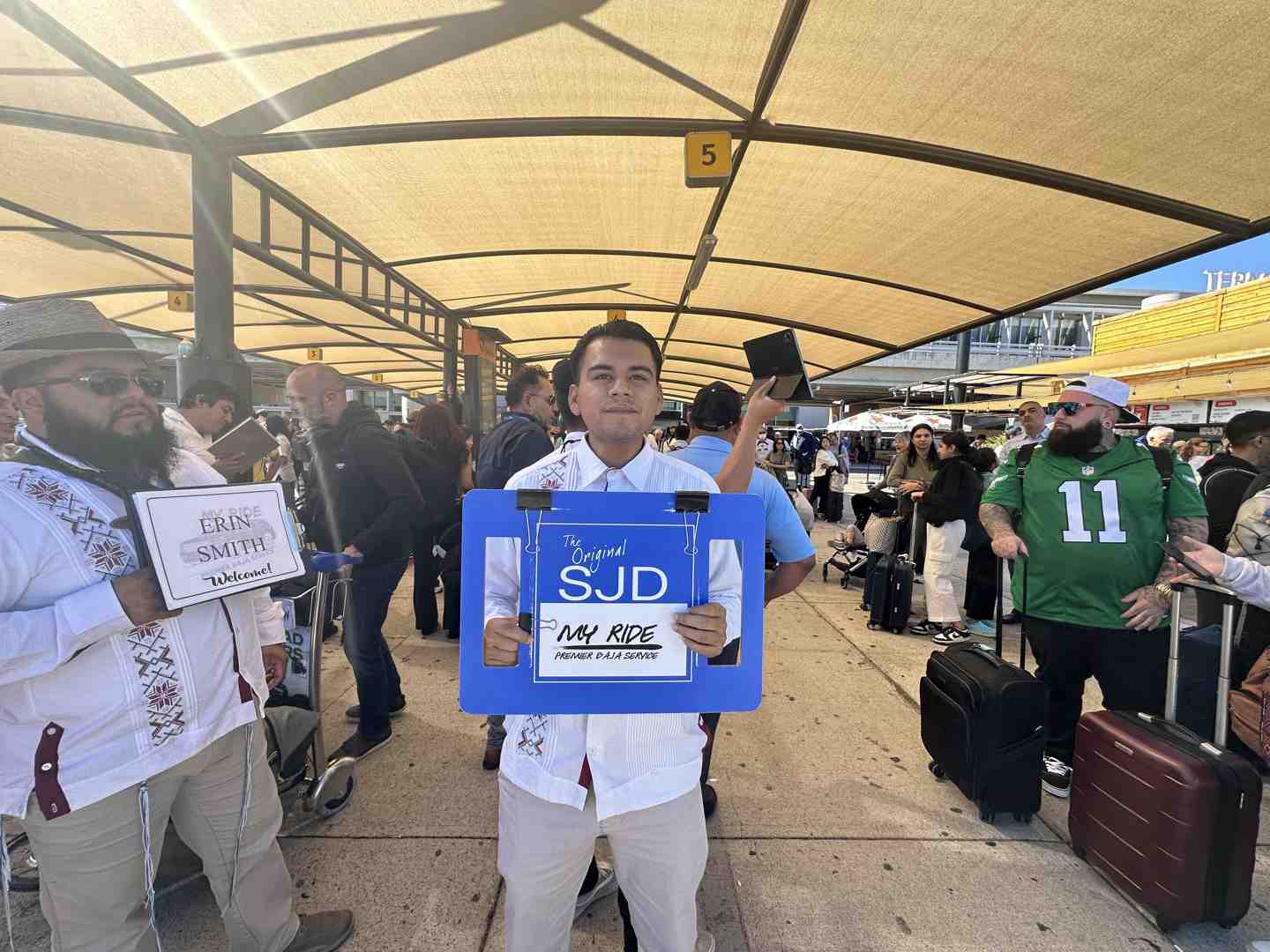 SJD Airport ground transportation area for transfers - San Jose del Cabo airport transfer